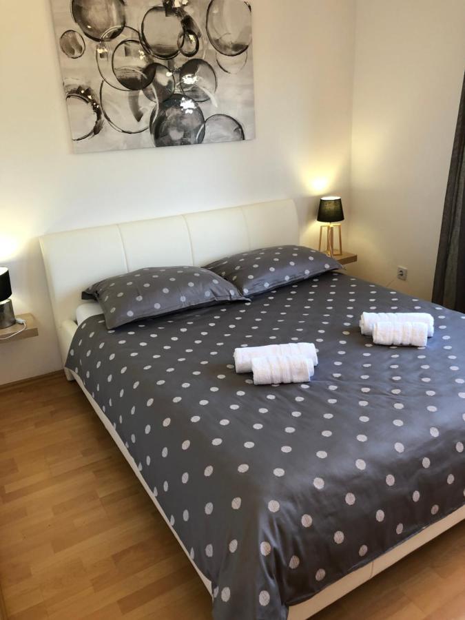 Two-Bedroom Countryside Apartment Marčana 外观 照片